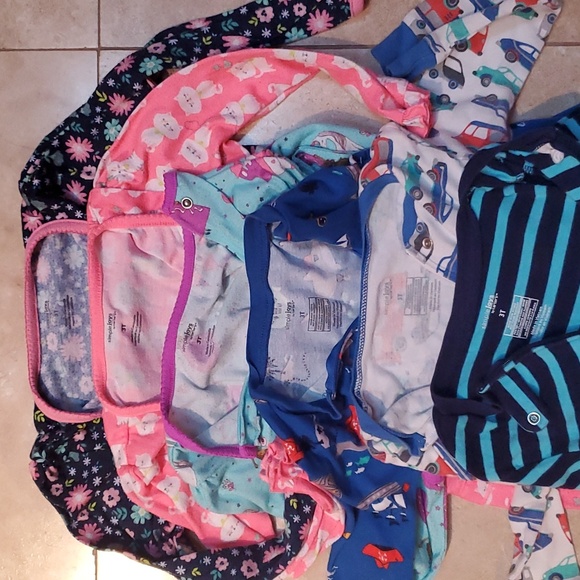 Lot of 6 Carter's 3T Footed Sleepers - Picture 2 of 5